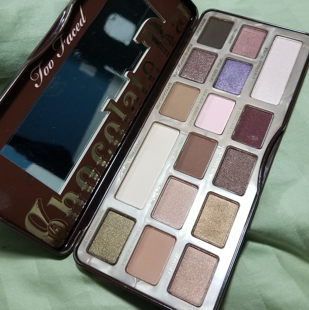 Too Faced Chocolate Bar